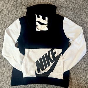 Like new, youth Nike sweatshirt